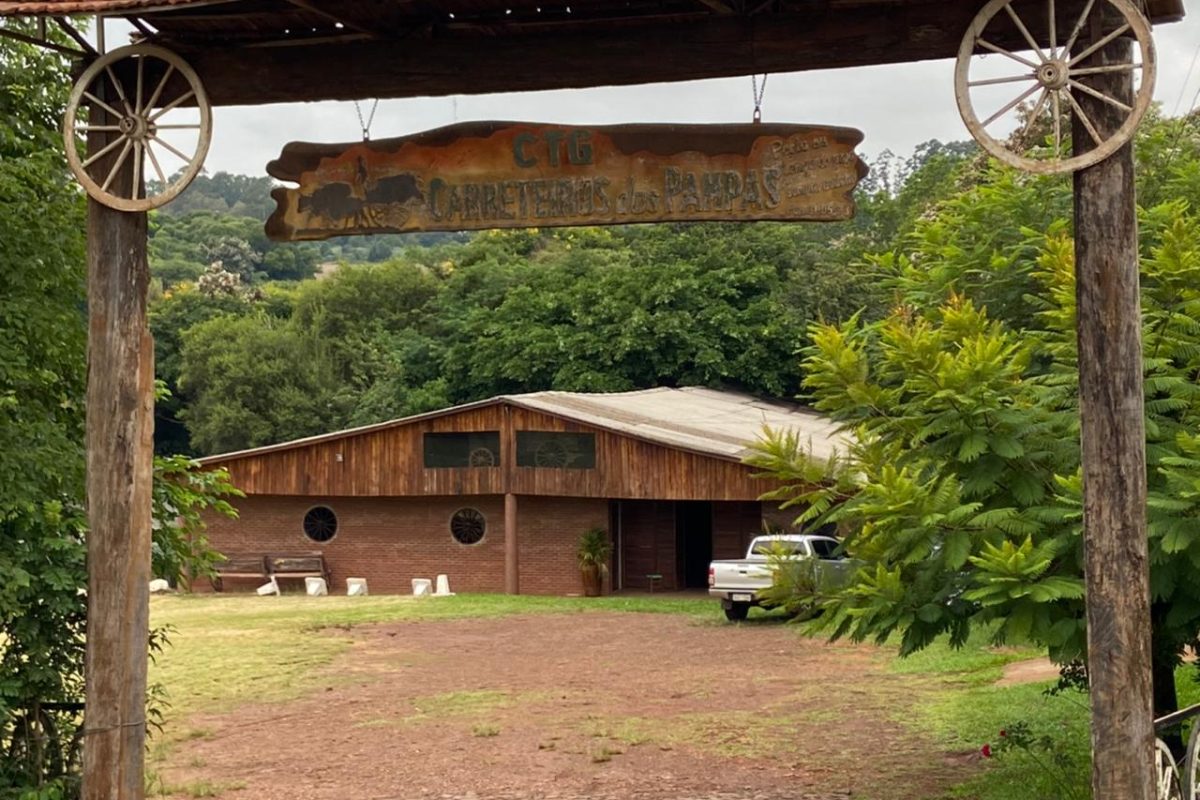 CTG Carreteiros dos Pampas promove jantar de Posse da nova Patronagem