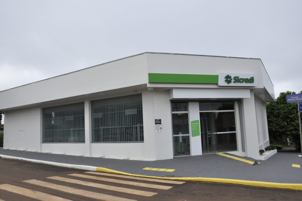 Sicredi reinaugura em São Valério do Sul