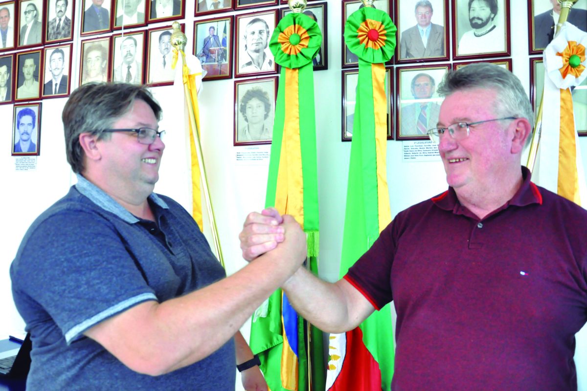 Malberk Dulius e Noedi Casagrande são eleitos prefeito e vice de Redentora
