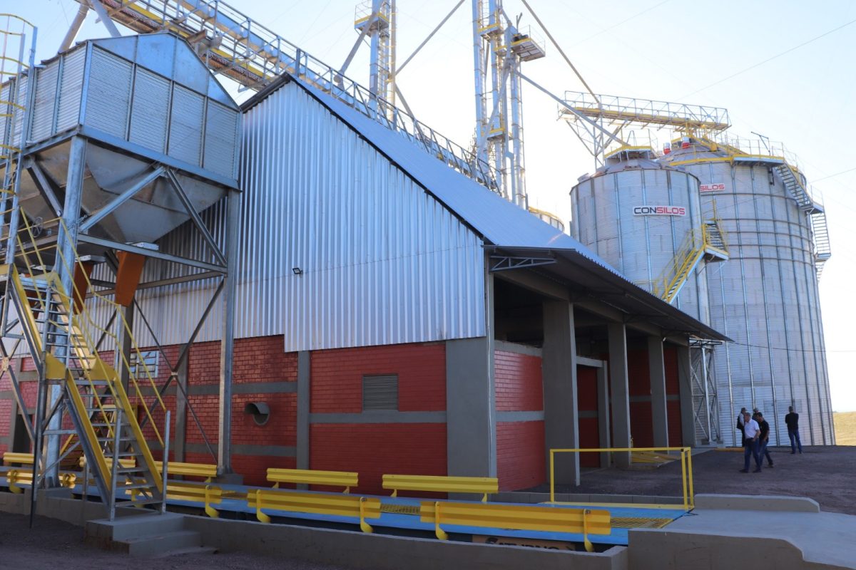 Cotricampo inaugura novas estruturas na unidade de recebimento de grãos em Derrubadas.