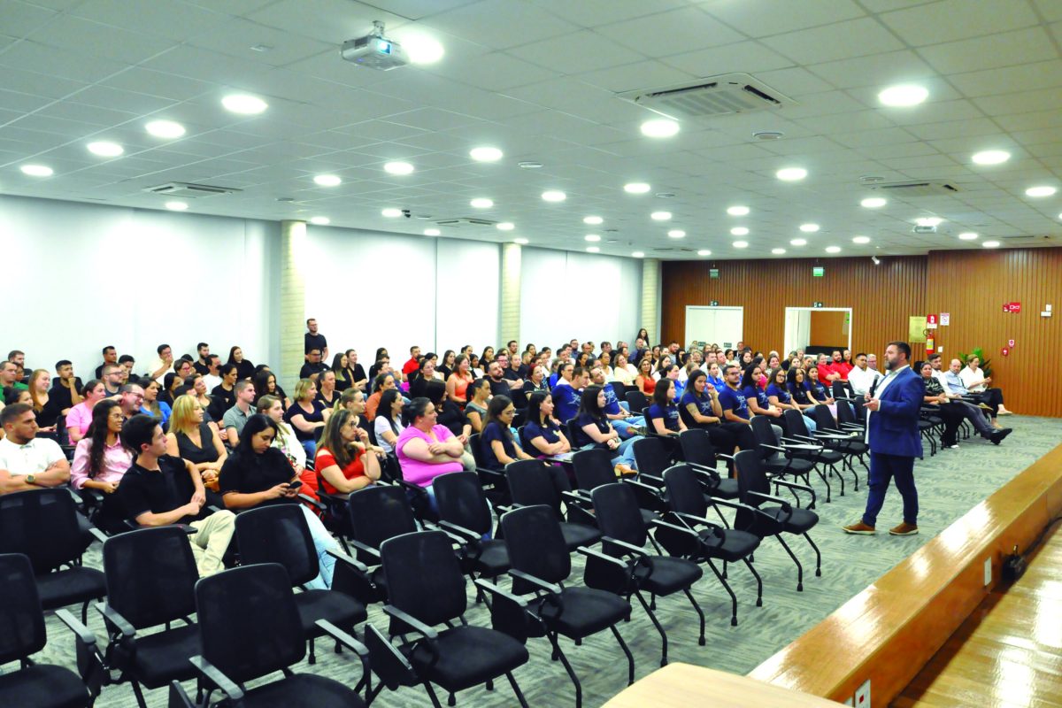 ACISA realiza palestra em parceria com o SEBRAE