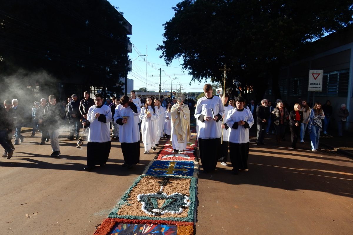 Celebração de Corpus Christi perpetua a fé em Santo Augusto