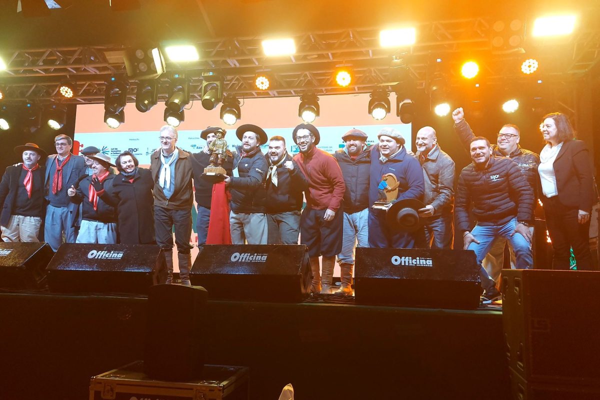 Milonga Ajoujo é a grande vencedora do 37º Carijo da Canção Gaúcha