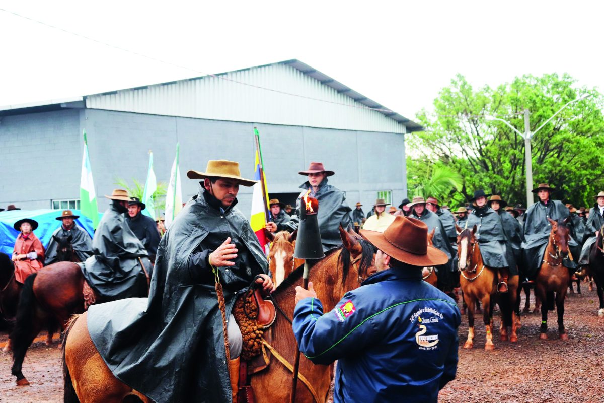 Geração da Chama Crioula marca o início dos festejos farroupilhas
