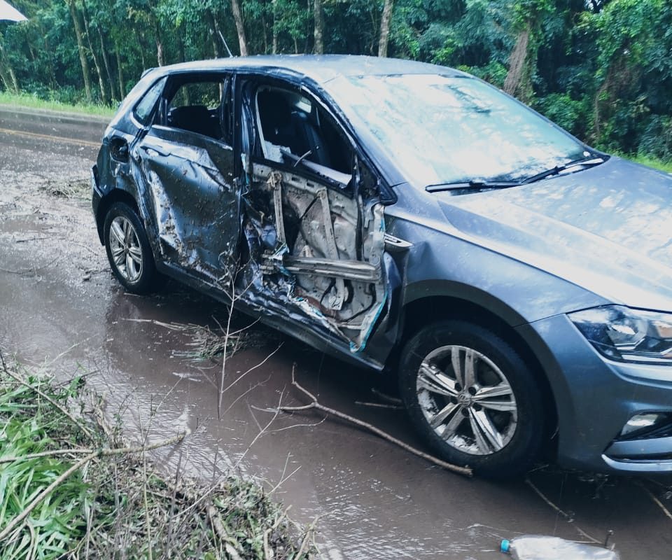 Vice-prefeito de Chiapetta sofre acidente na ERS-155 após veículo aquaplanar