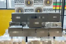 Brigada Militar apreende veículo com 432 garrafas de vinho na ERS-571