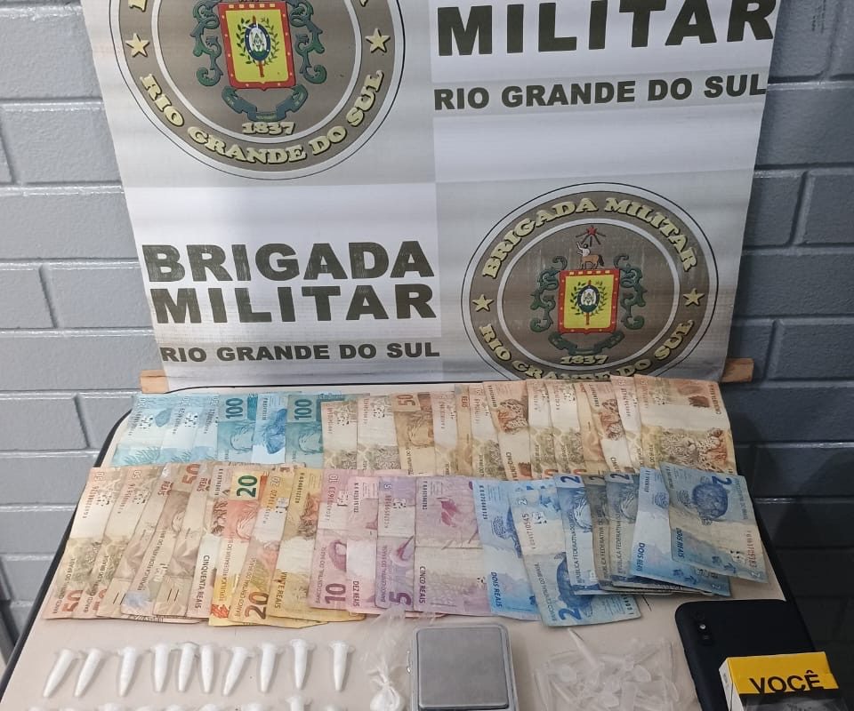 Mulher é presa por tráfico de drogas durante operação da Brigada Militar em Santo Augusto