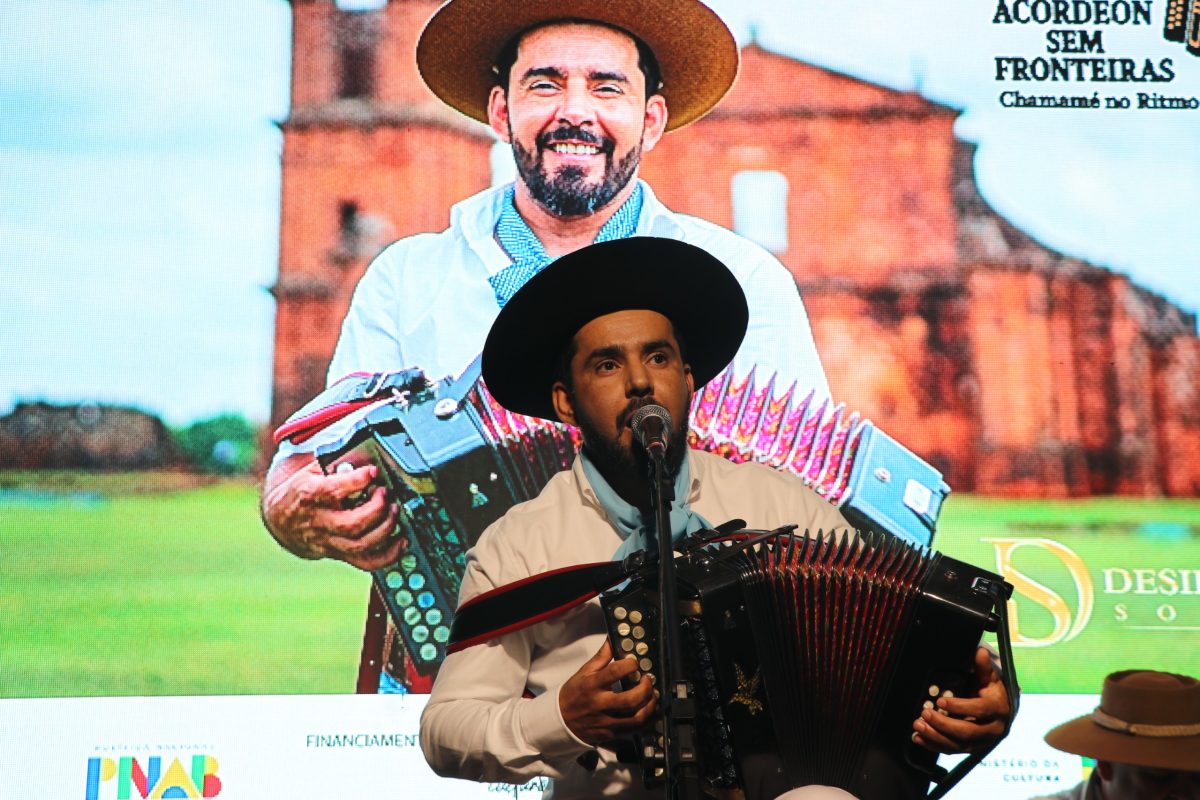 “Acordeon Sem Fronteiras: Chamamé no Ritmo do Sul” chega nesta sexta-feira em Santo Augusto