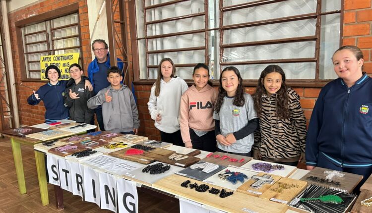 Escola Antônio Liberato apresenta trabalhos dos alunos