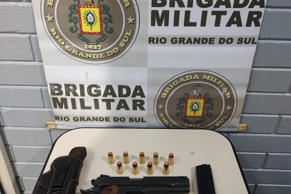 Homem é preso por porte ilegal de arma de fogo de calibre restrito em Três Passos