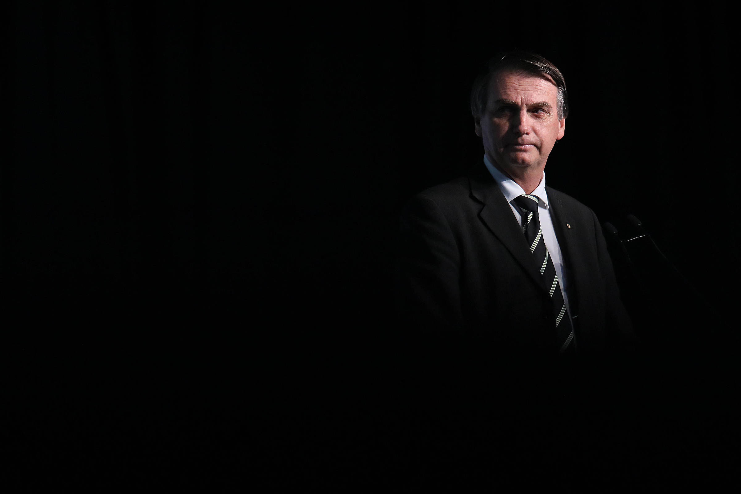 STF inicia julgamento histórico de Bolsonaro e aliados por tentativa de golpe; processo pode resultar em condenações inéditas de ex-presidente e generais.