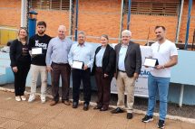 Durante a abertura da Semana da Pátria, São Valério do Sul homenageou atleta e ex-atletas profissionais e jovens da Escolinha de Futebol.