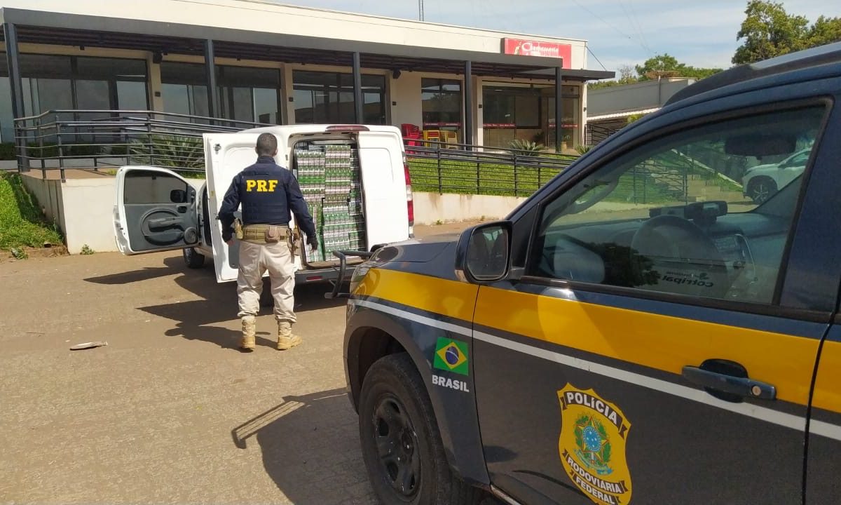 PRF prende argentino transportando 26 mil maços de cigarros contrabandeados em Condor