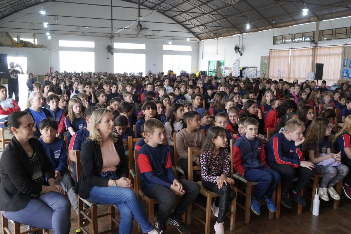 Feira do Livro de São Martinho incentiva leitura e criatividade