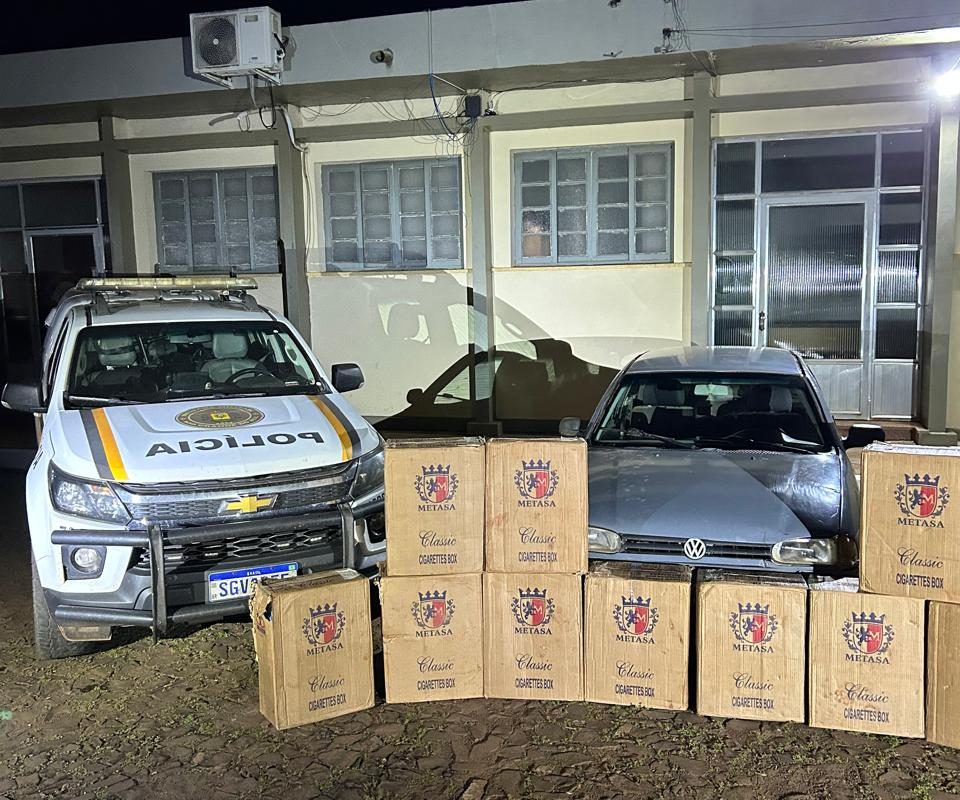 Força Tática apreende veículo carregado com cigarros contrabandeados em Esperança do Sul