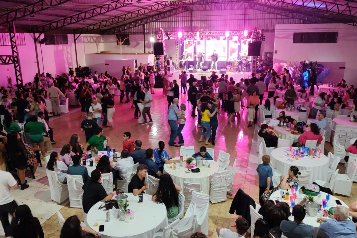São Valério do Sul celebra o Dia do Servidor Público com jantar-baile