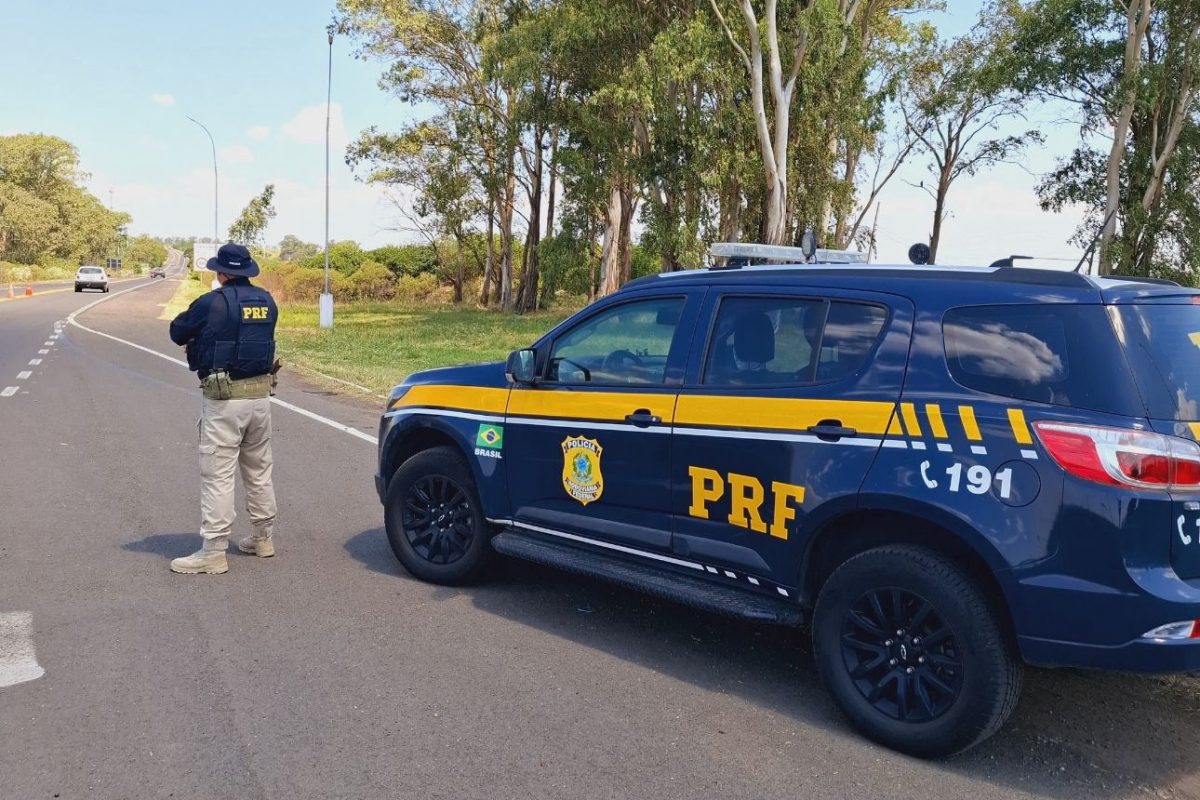 Homem é preso com habilitação uruguaia falsa na BR-158, em Cruz Alta
