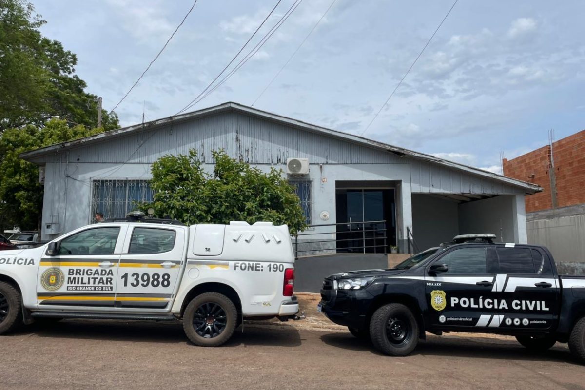 Polícia Civil e Brigada Militar prendem dois suspeitos de roubos em Miraguaí