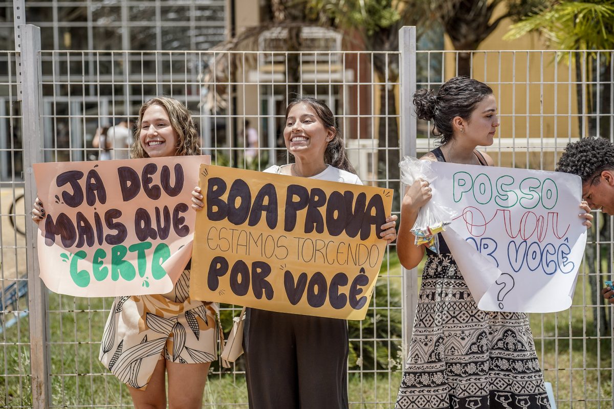 Estudantes da Região Celeiro participam do primeiro dia do Enem 2025