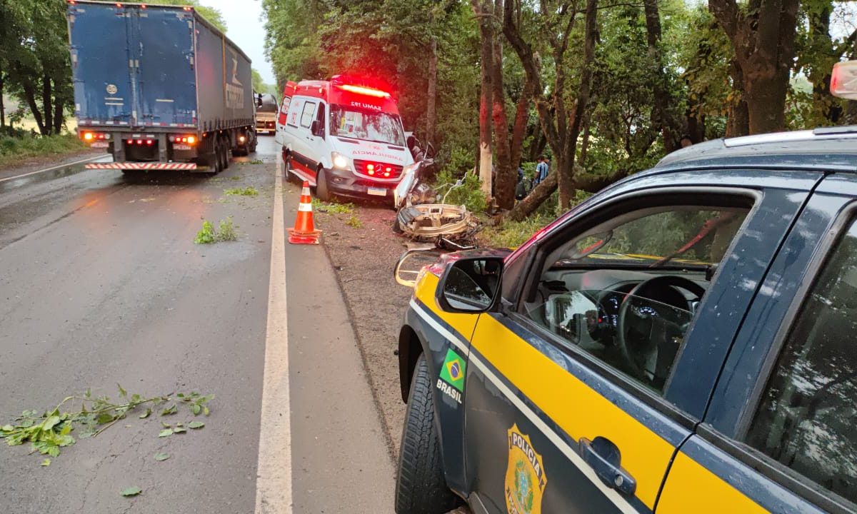 Três pessoas ficam feridas em acidente na BR-285, em Bozano