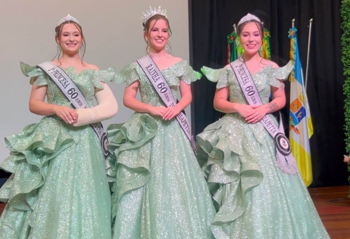 Vestido das Soberanas de Chiapetta celebra história, cultura e as riquezas do município