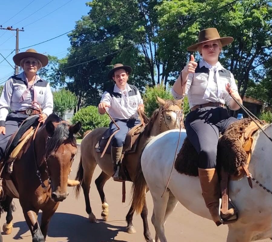 Cavalgada do Bem arrecada cerca de 400 quilos de alimentos durante evento em Chiapetta