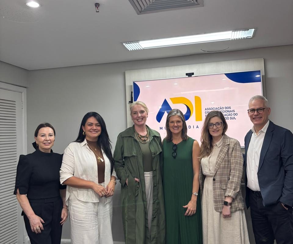 Força da imprensa regional é apresentada em reunião no Sebrae RS