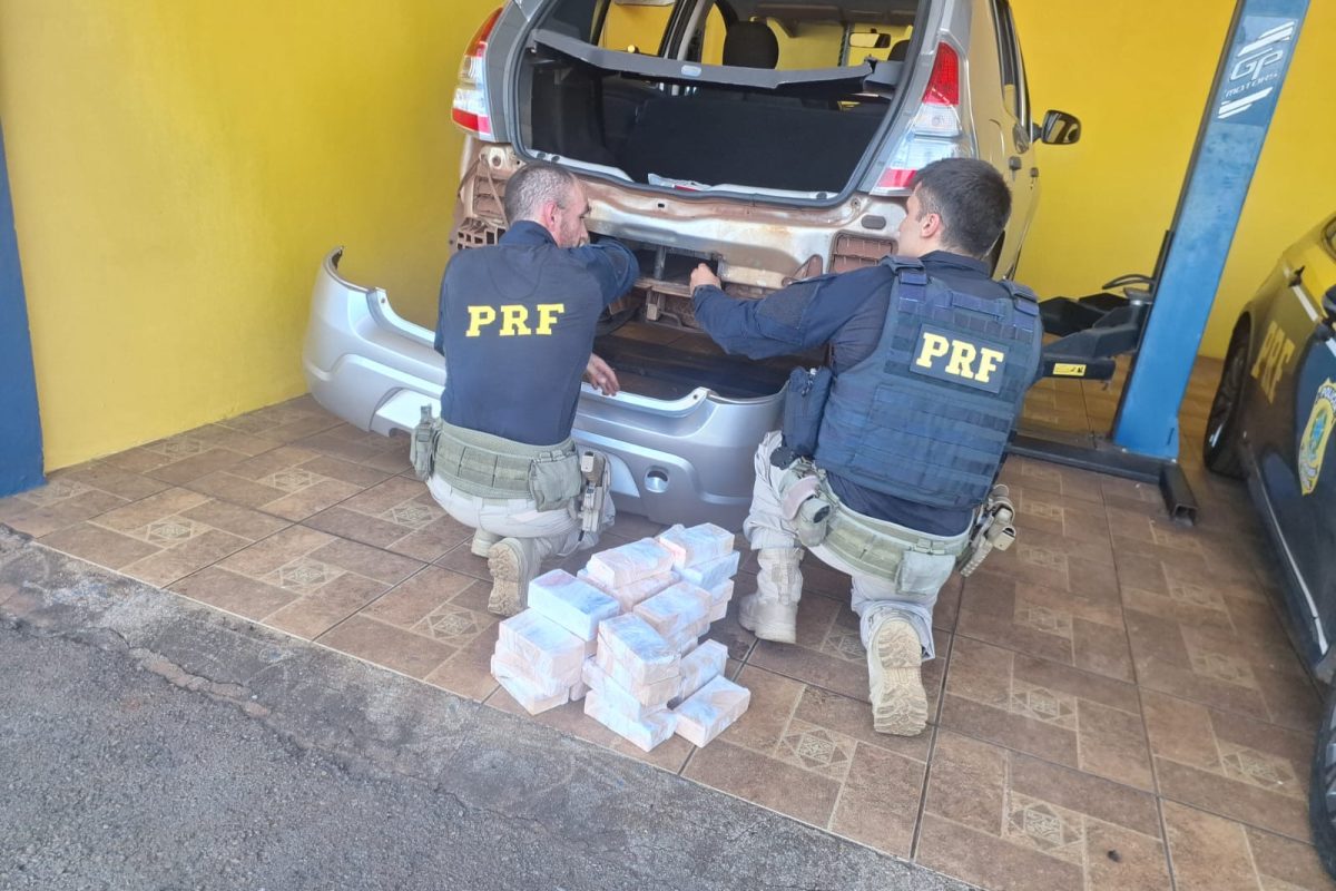 PRF prende homem com 65 celulares importados irregularmente em Sarandi