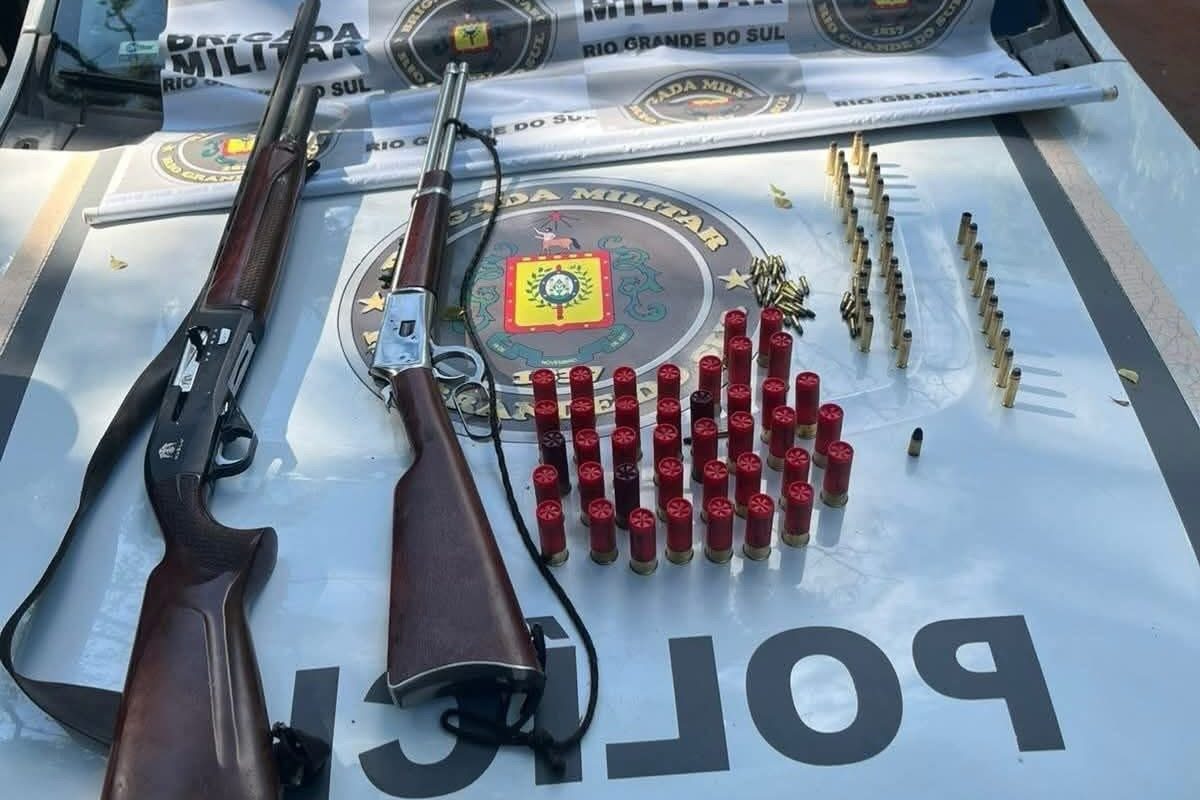 Armas e munições são apreendidas pela Polícia Rodoviária na ERS-155, em Santo Augusto