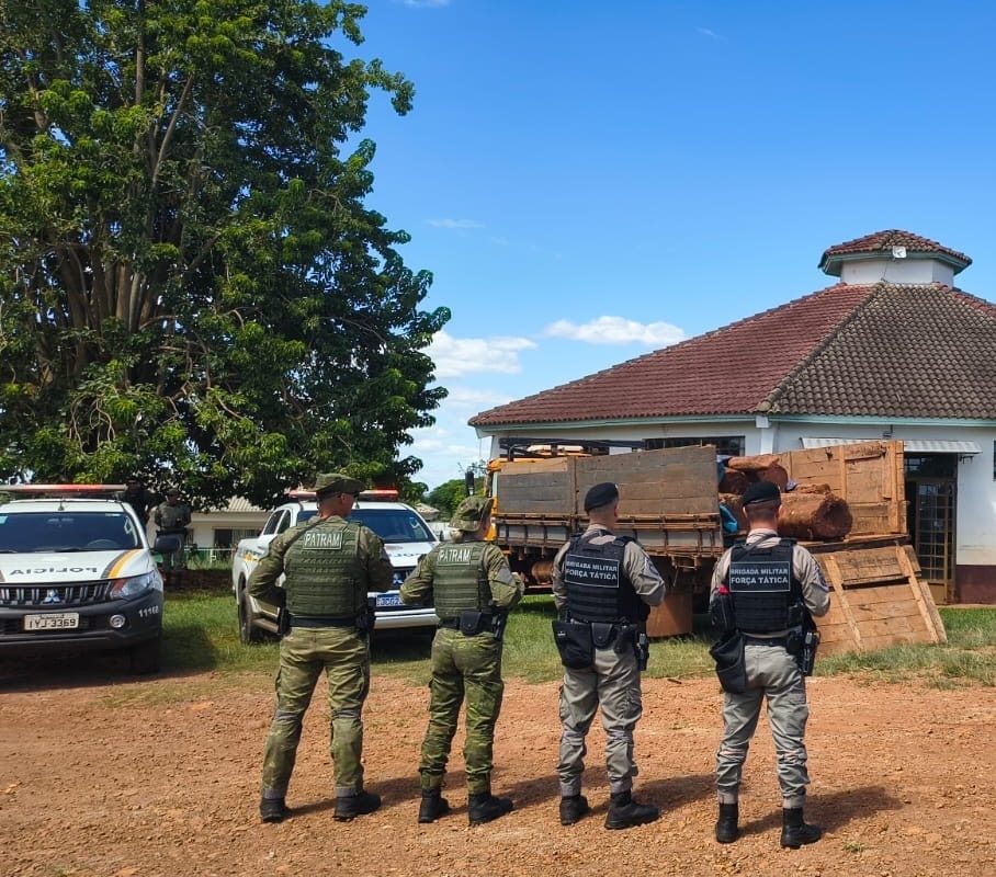 Brigada Militar prende dois por extração irregular de madeira próxima à Terra Indígena do Guarita
