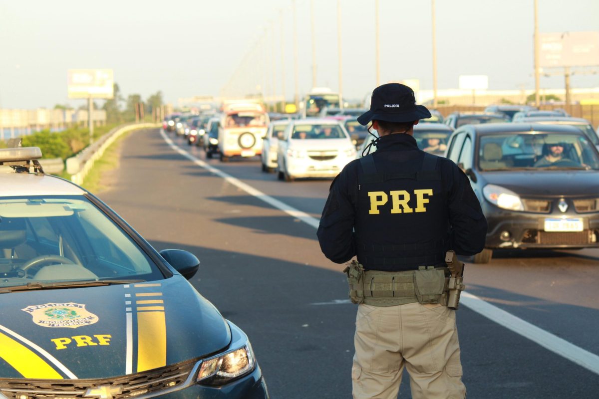 PRF reforça fiscalização nas rodovias federais do RS durante a Operação Carnaval 2026