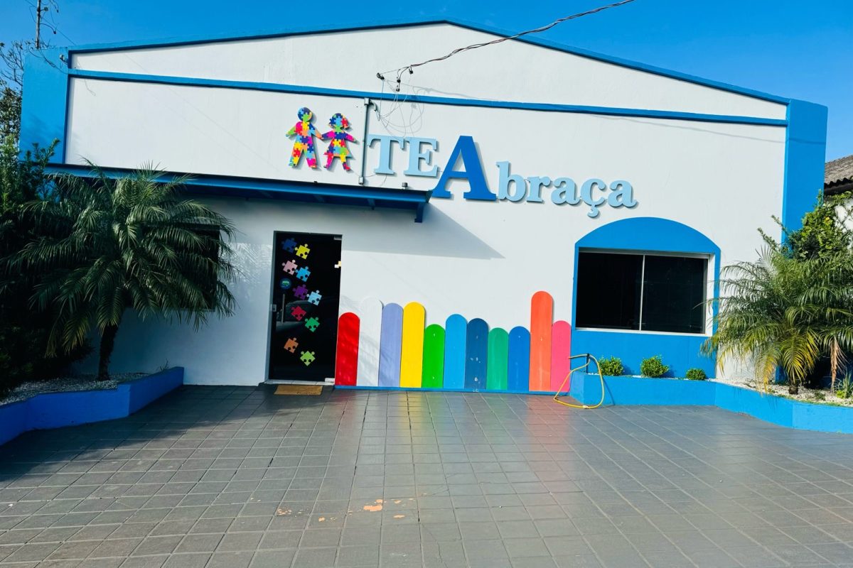 Centro TEAbraça completa 2 anos de atuação com foco no desenvolvimento infantil e apoio às famílias