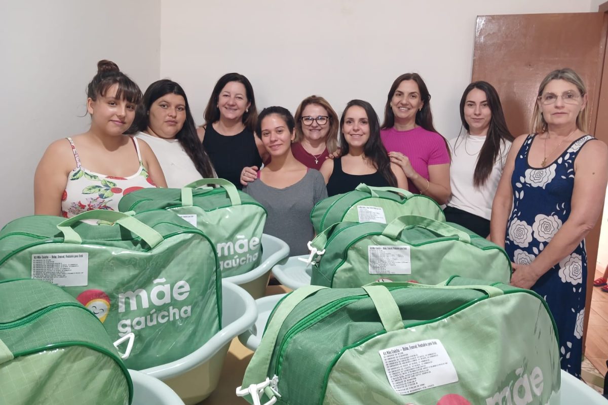 Município de Braga entrega kits do Programa Mãe Gaúcha a gestantes