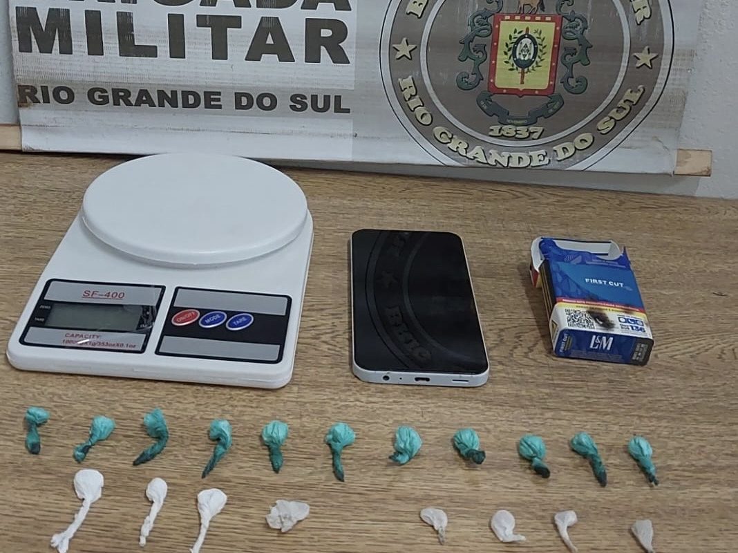 Brigada Militar prende dois homens por tráfico de drogas em Tenente Portela