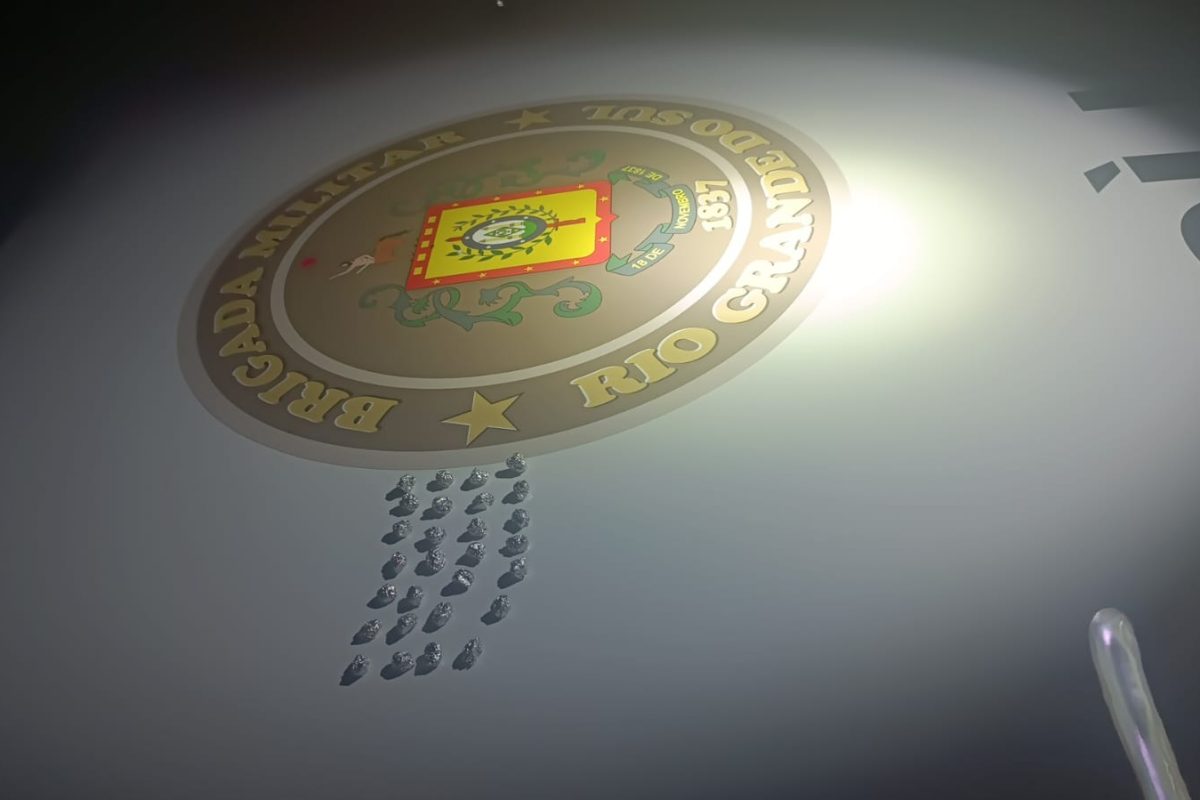 Brigada Militar prende três homens por tráfico de drogas em Campo Novo