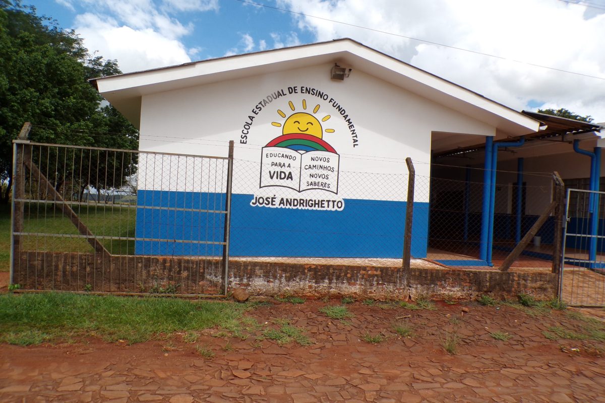 Centenário da escola motiva confraternização em São Jacó