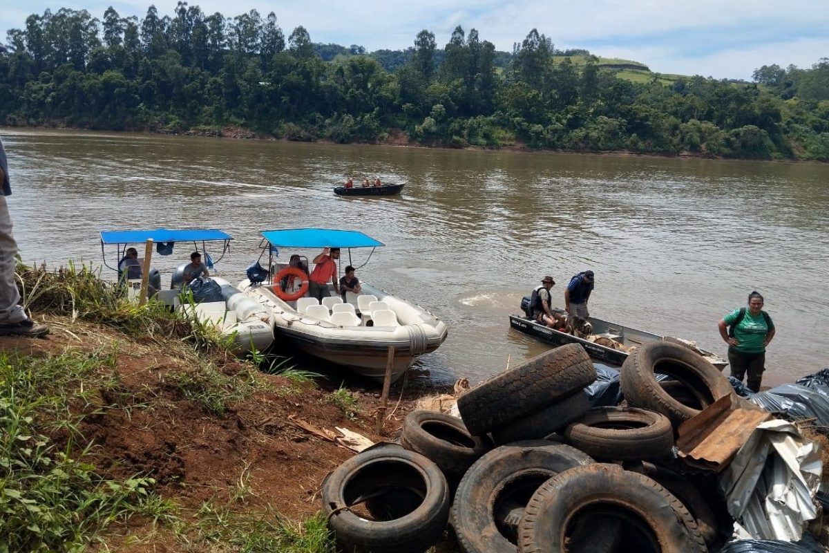 Mutirão de limpeza do Rio Uruguai chega à 8ª edição