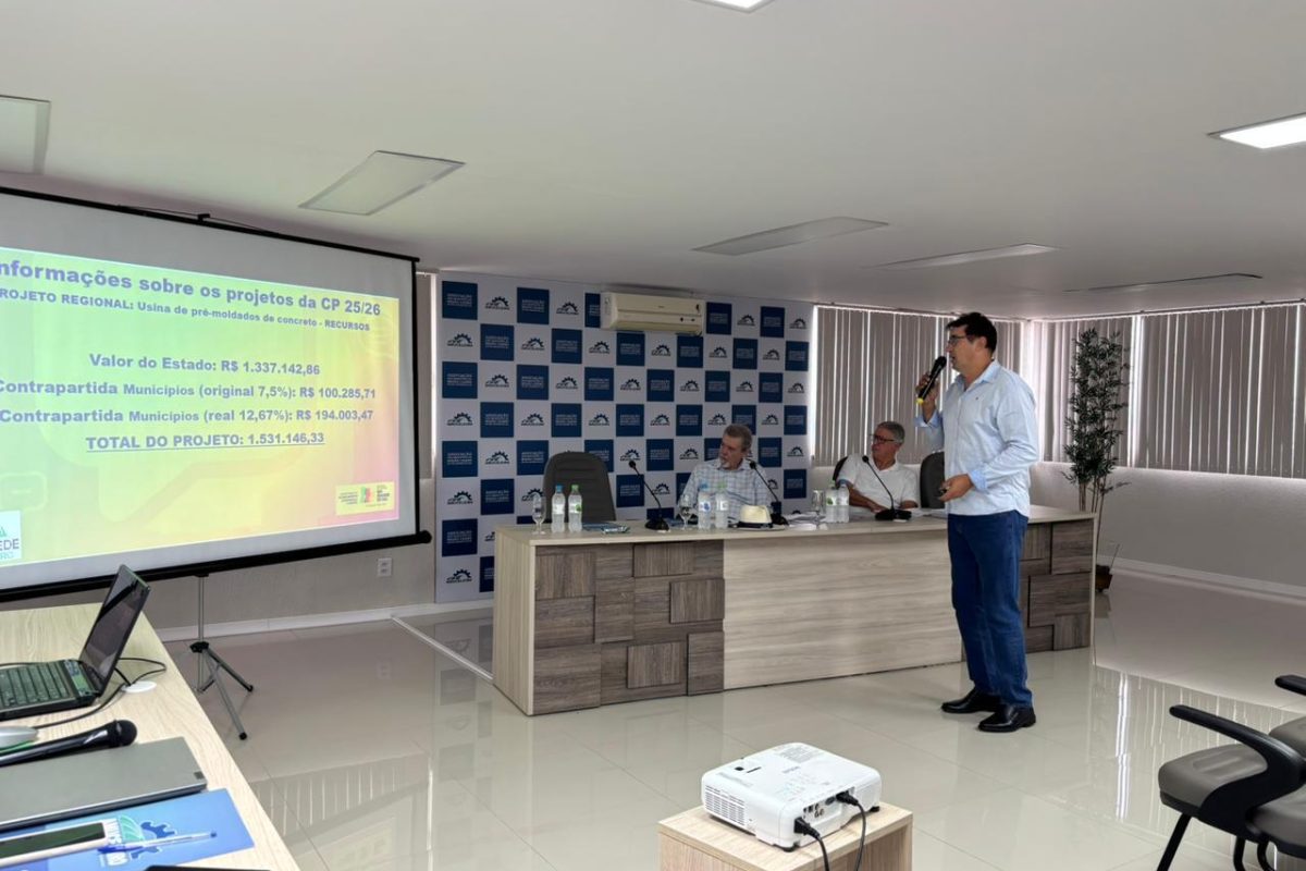Corede Celeiro participa da assembleia mensal dos prefeitos da Amuceleiro