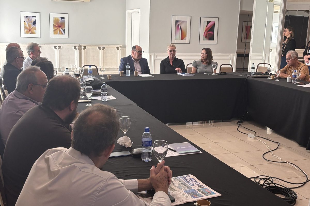 Encontro em Porto Alegre aproxima Assembleia Legislativa e imprensa do interior